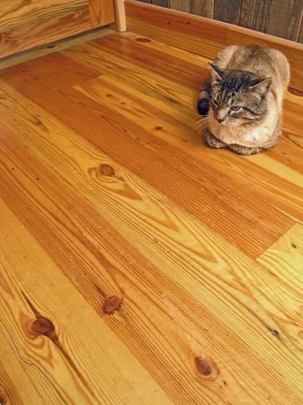 Southern Yellow Pine Flooring / 4.75" width with nail holes and character